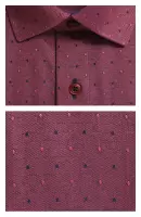 fialovovínová košile vzor
