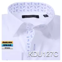 bílá košile se zajímavými doplňky