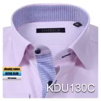 růžová košile s modrými doplňky