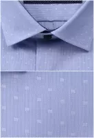 světle modrá košile s texturou