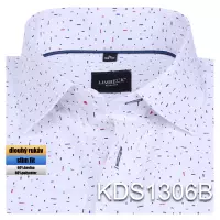 bílá košile s jemným vzorem a modrými doplňky