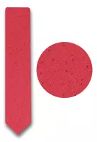 jasně červená kravata se vzorem