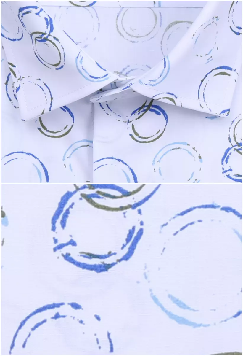 bílá košile s nepravidelným modrým vzorem