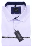 fialová košile s doplňky