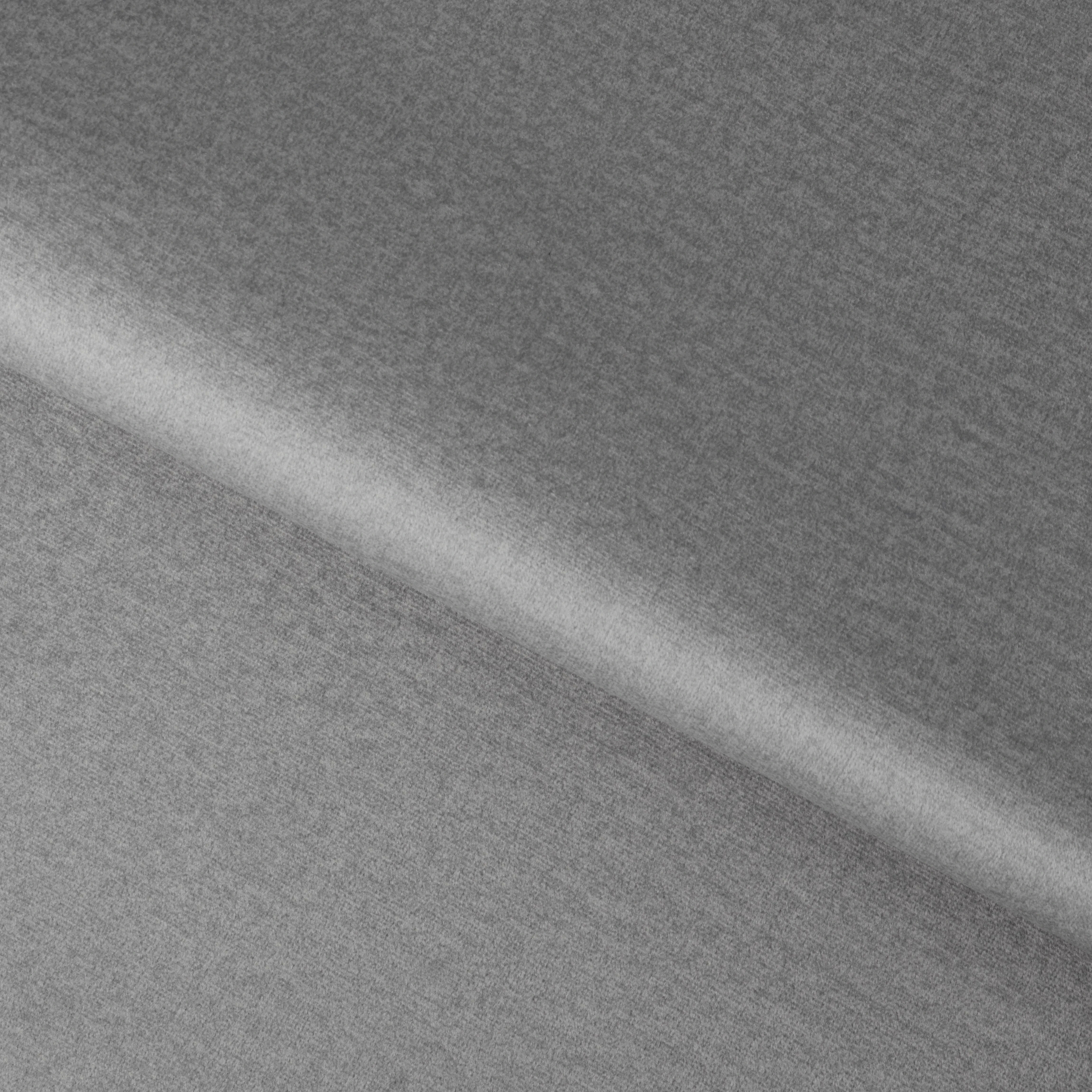 šedá (Monolith 84)