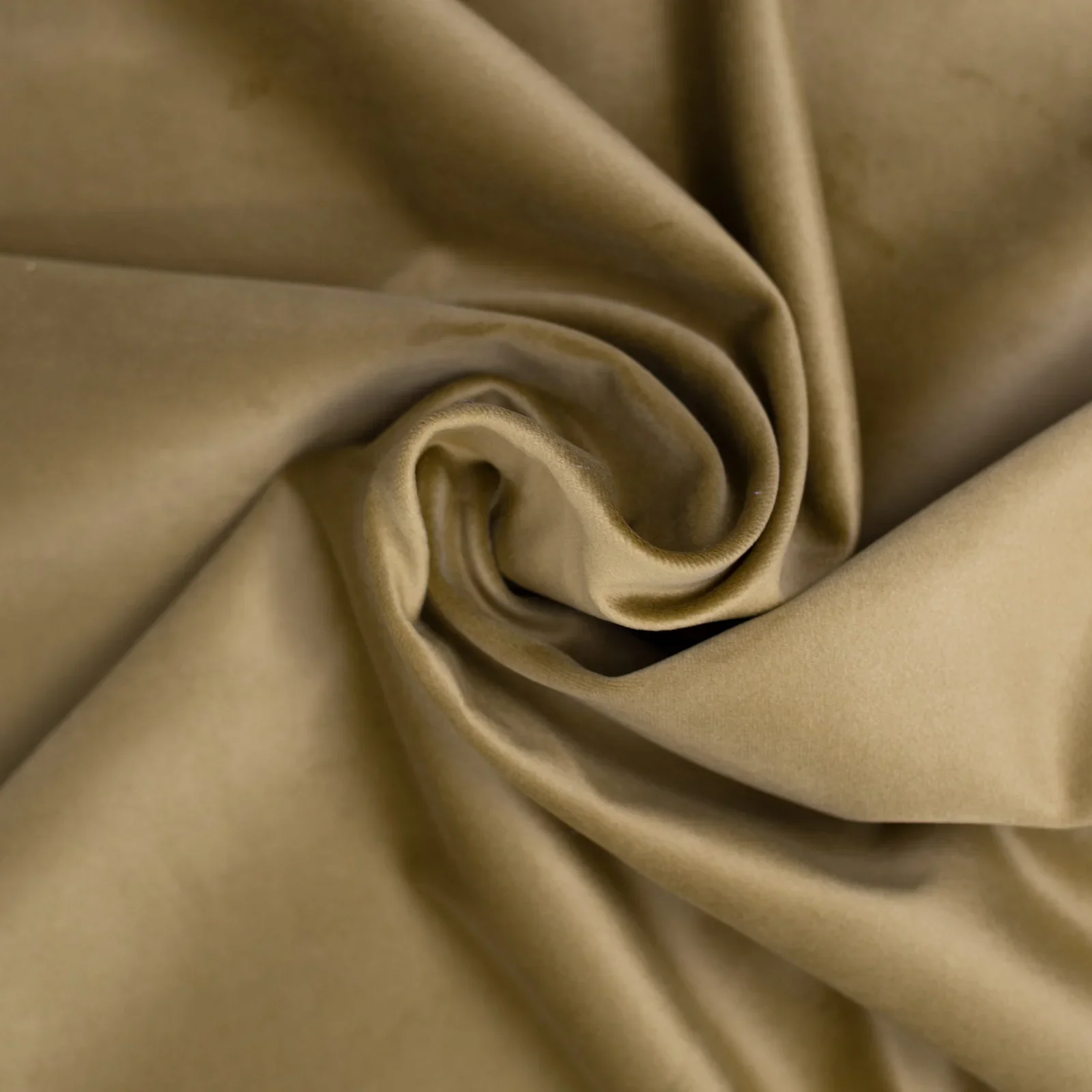 žluto-zelená (viky 14)