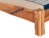 Masívna designová posteľ DANTINA s úložným priestorom z brestového dreva