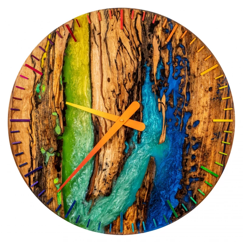 Prémiové dřevěné hodiny s pryskyřicí Ø 50cm - špaltovaný buk, aurora borealis