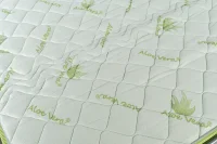 Pohovka JANIRA s rozkladom na každodenné spanie - matrac s Aloe vera